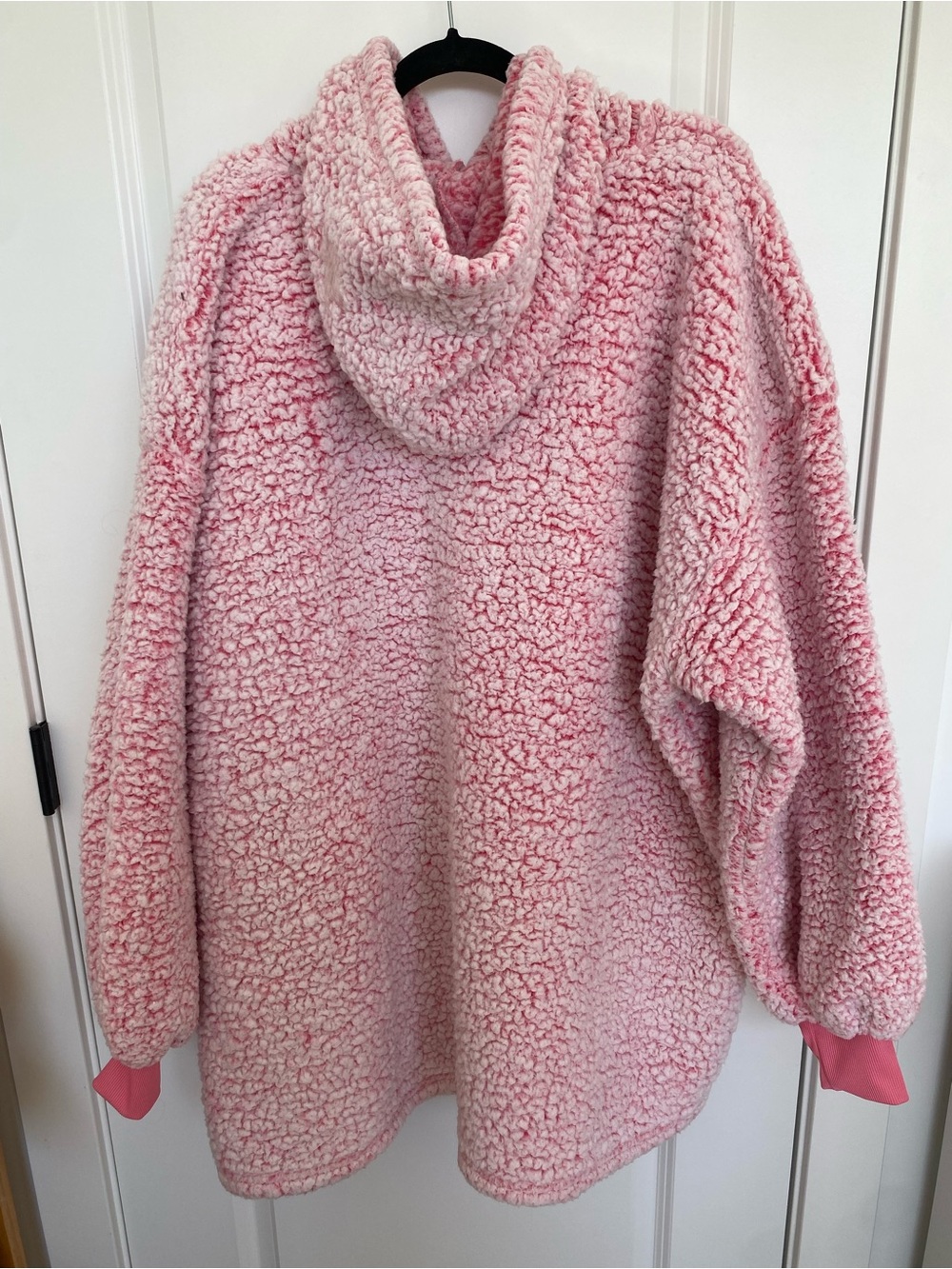 Greenoak Cozy Pink Wearable Blanket - Picture 2 of 4